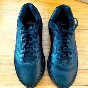 BROOKS Black Addiction Sneakers Walker Leather Wide Width 10.5 EE